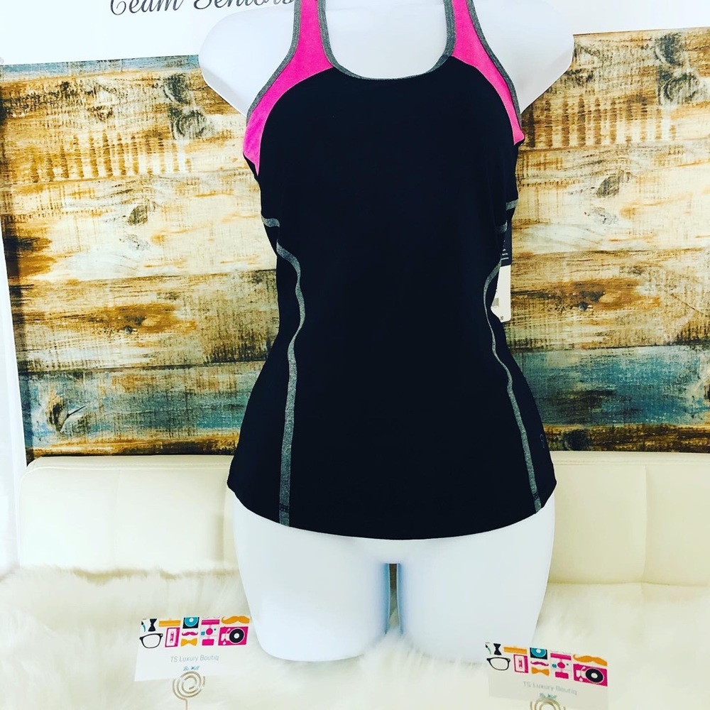Workout top - Picture 3 of 4